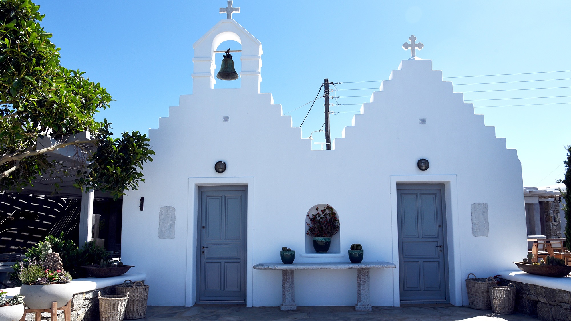 Book your wedding day in Aletro Country Cottage & Gardens Mykonos